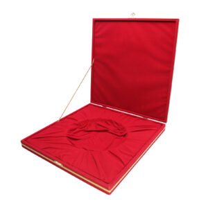 879504 DENİM KIRMIZI KADİFE TABAK KUTUSU (27X27 CM)